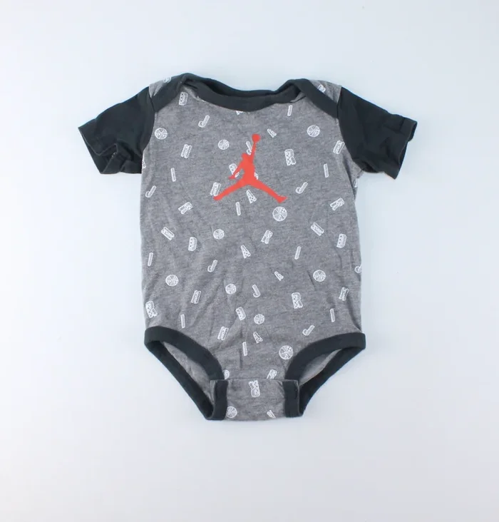 AIR JORDAN ONESIE 0-3M PRE-LOVED