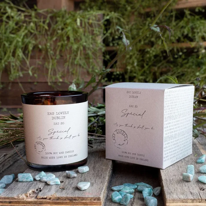 Eau Lovely So Special Candle with Green Aventurine Gemstone