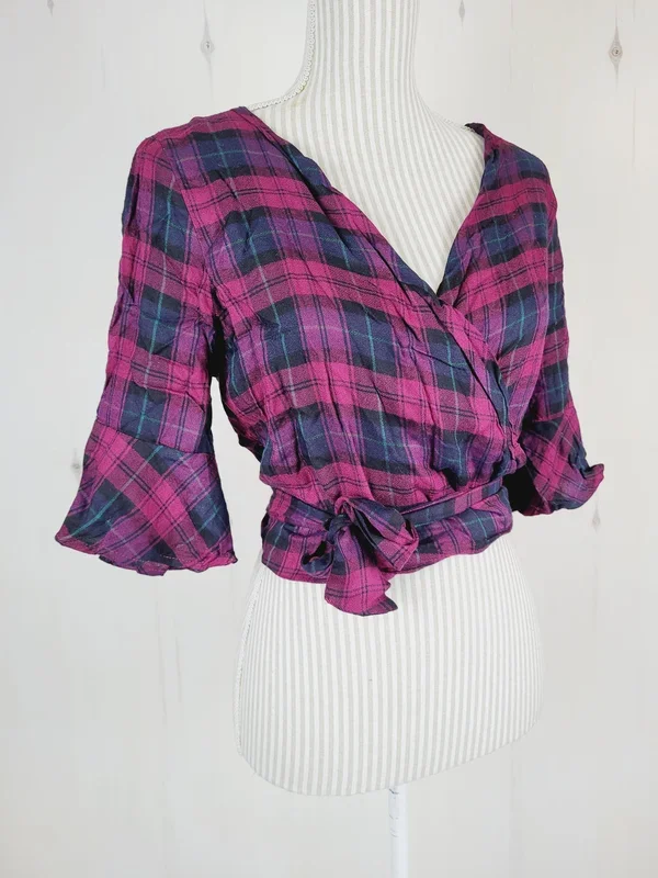 ELM TIE UP TOP PLAID LADIES MEDIUM PRE-LOVED