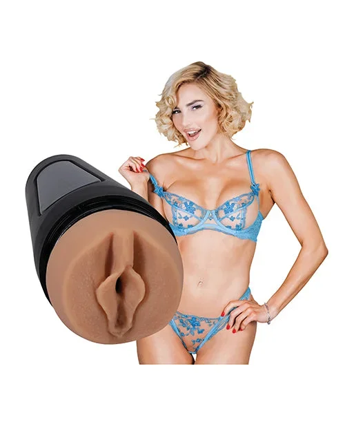 Main Squeeze – Kenzie Anne