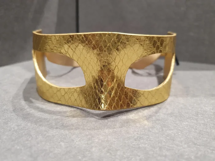 Molded Mask by Fräulein Kink