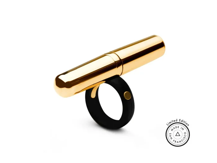 Tease Ring: Statement Ring & Finger Vibe